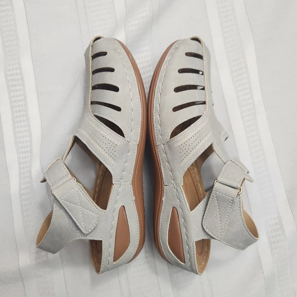 SHIBEVER Sandals size 40 (8.5) EUC